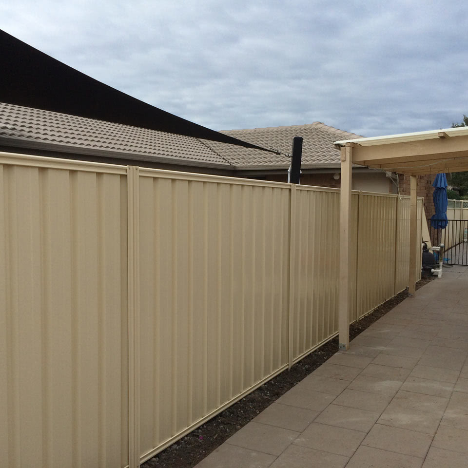 Labrador Colorbond Fence Gold Coast