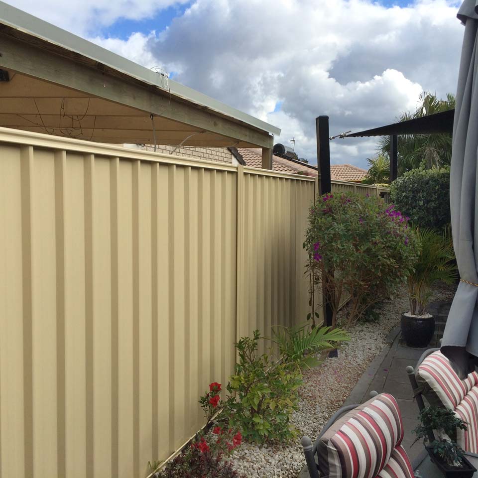 Labrador Colorbond Fence Gold Coast