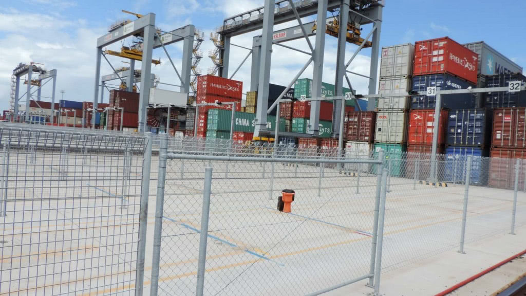Weldmesh and Chainwire Fence - DP World