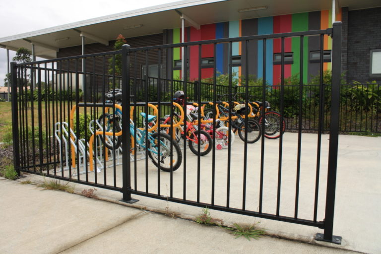 Building a School Fence Fencescape Fencing