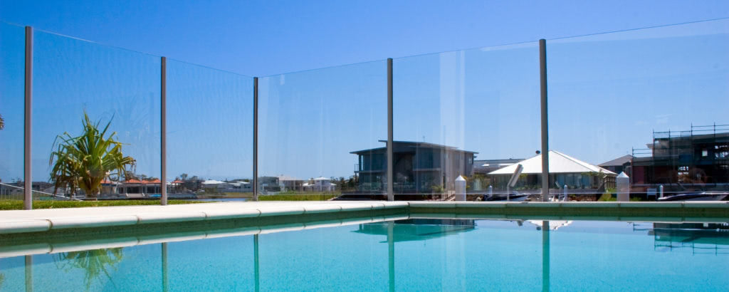 glass pool fence